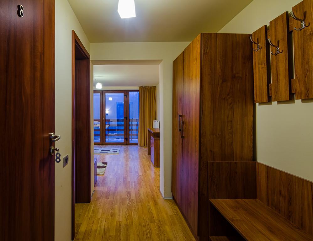 Panorama Pietrei Craiului Hotel Zărneşti Exterior foto