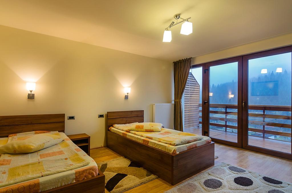 Panorama Pietrei Craiului Hotel Zărneşti Exterior foto